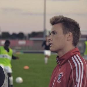 Meet your Posher, Davis